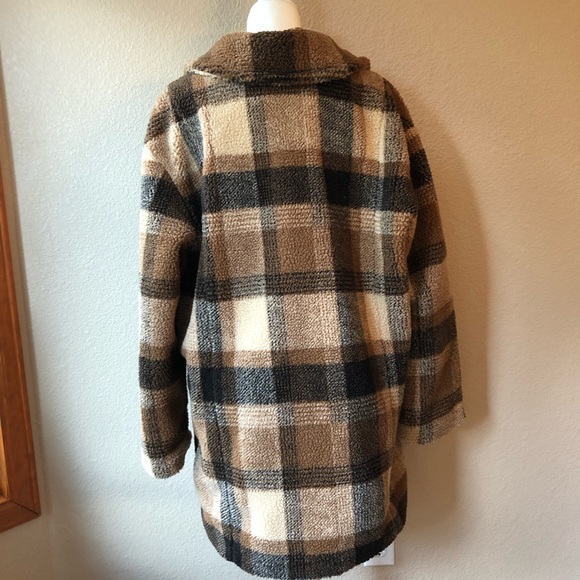 American Eagle Sherpa Faux Fur Winter/Teddy Coat Size Large - Picture 2 of 11